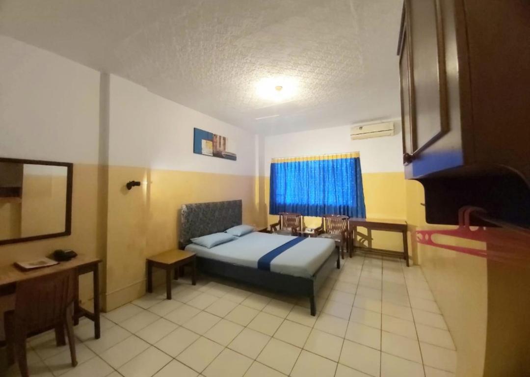 Sentosa Hotel & Restaurant - Tersertifikasi Chse Dari Kementerian Pariwisata Dan Ekonomi Kreatif Bekasi Eksteriør bilde